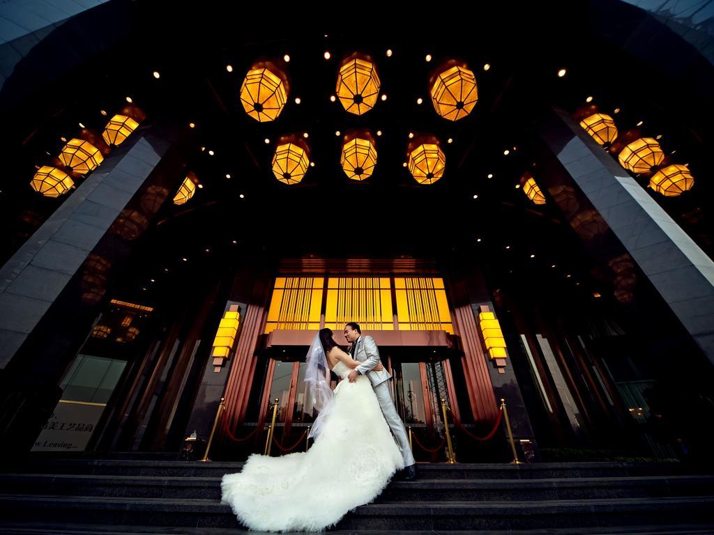 Optics Valley Kingdom Plaza Wuhan Extérieur photo