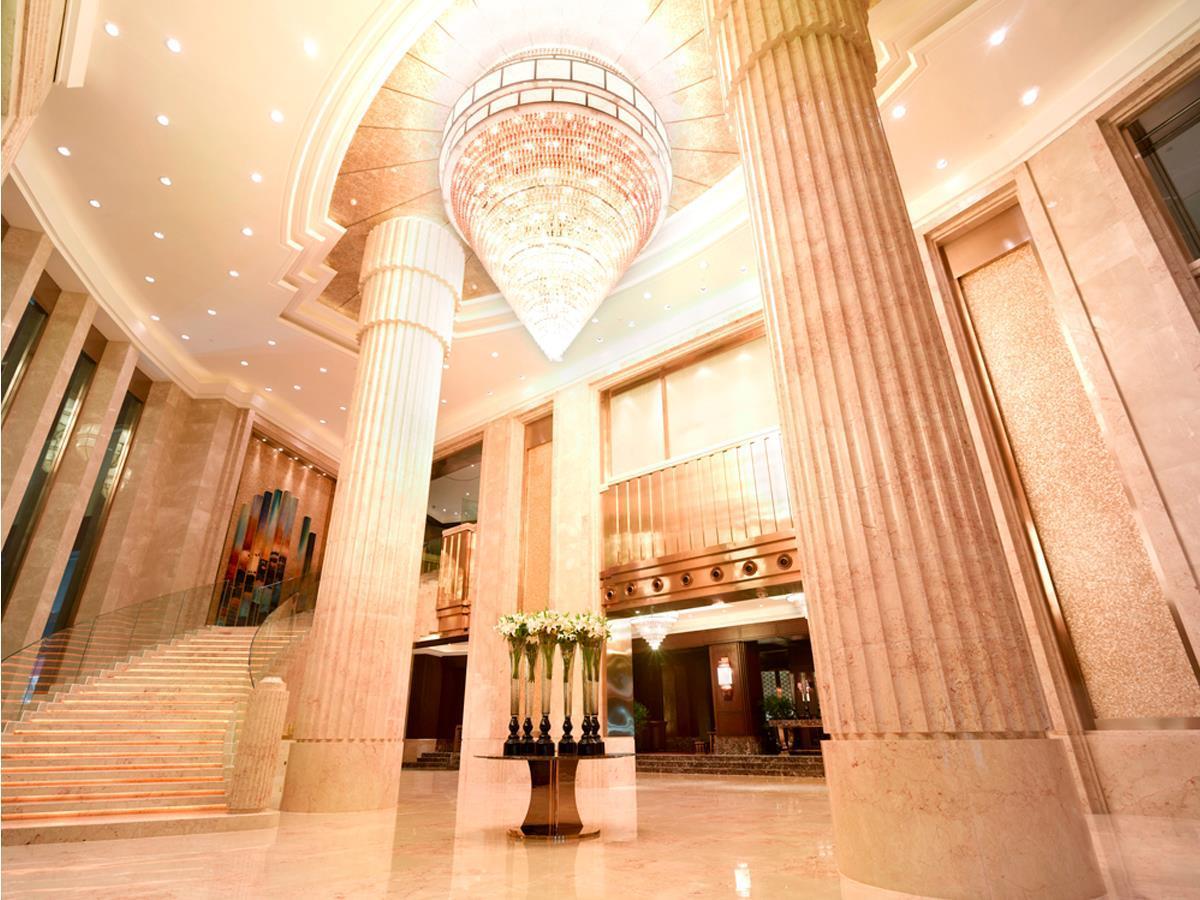 Optics Valley Kingdom Plaza Wuhan Extérieur photo