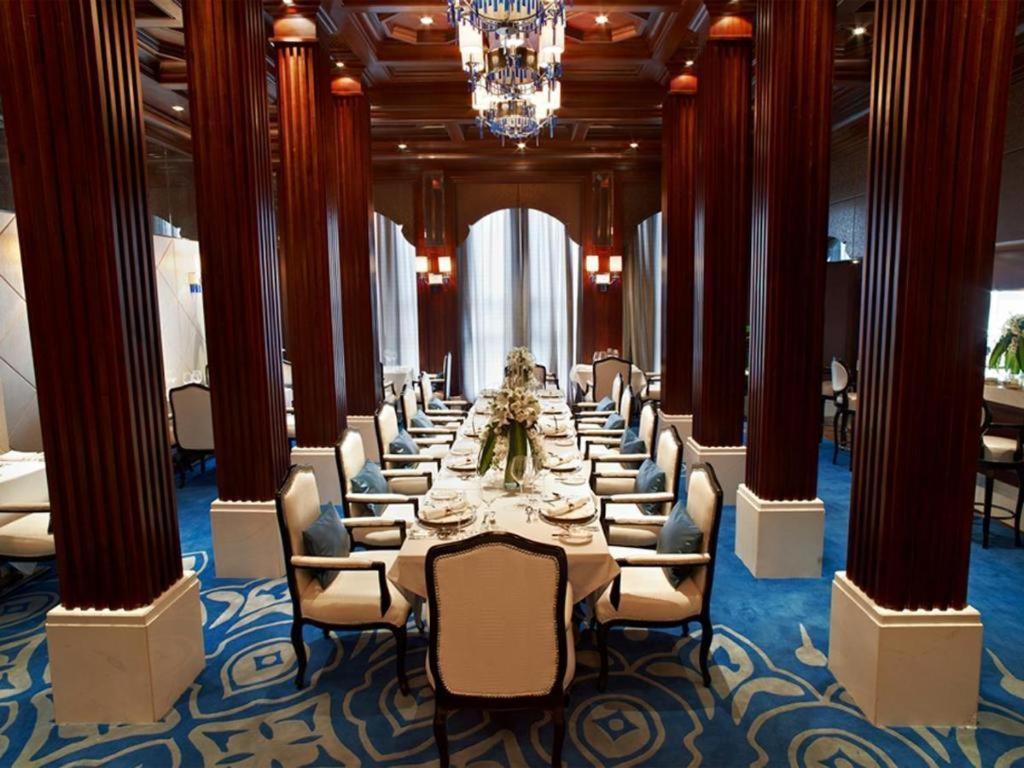 Optics Valley Kingdom Plaza Wuhan Extérieur photo